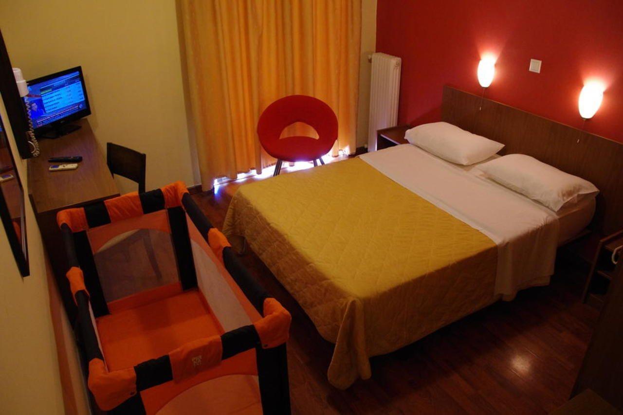 Hotel Exarchion Athens Exterior photo